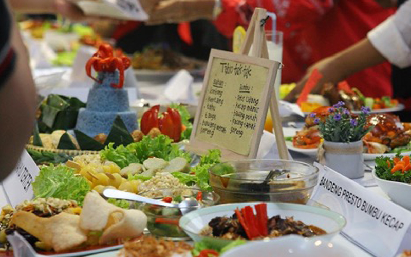 Nasi Uduk Bunga Telang Dengan Ayam Kecap Jadi Juara Di Lomba Masak Mertua