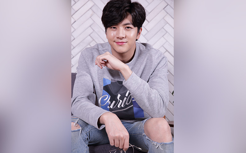 Bermain Film Forever Holiday In Bali Ini Cerita Thunder Tentang Pengalamannya Di Indonesia Thunder performs decent as the first south korean (and one of the first overseas) talent who completes a project in indonesia, while caitlin halderman. bermain film forever holiday in bali