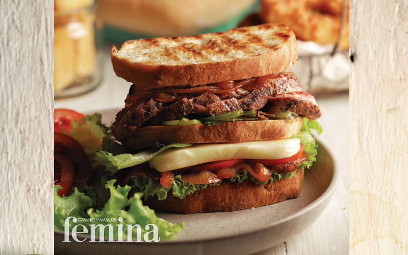 beef and caramalized onion sandwich