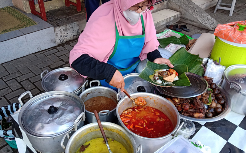Gudeg, Santapan Orang yang Naik Pangkat Gudeg, Santapan Orang yang Naik Pangkat
