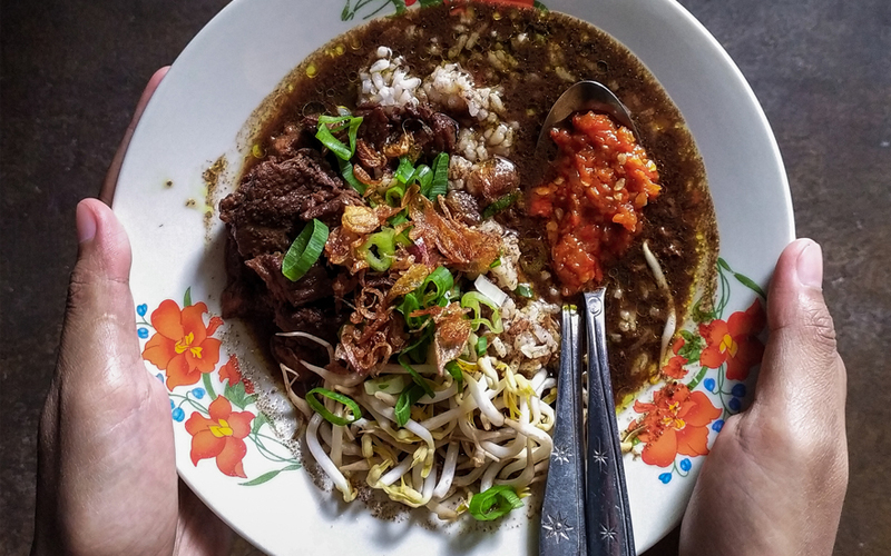 Rawon Setan dari Surabaya. Ini Cara Bikinnya