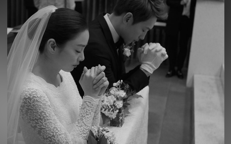 Setelah Menikah Empat Bulan Kim Tae Hee Dan Rain Menantikan Kelahiran Anak Pertama