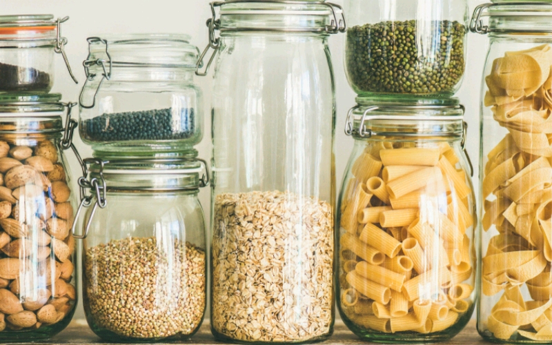  berdasarkan data Badan Pusat Statistik dan Asosiasi Industri Plastik Indonesia tahun  Belanja Tanpa Kemasan di Bulk Store, Yuk